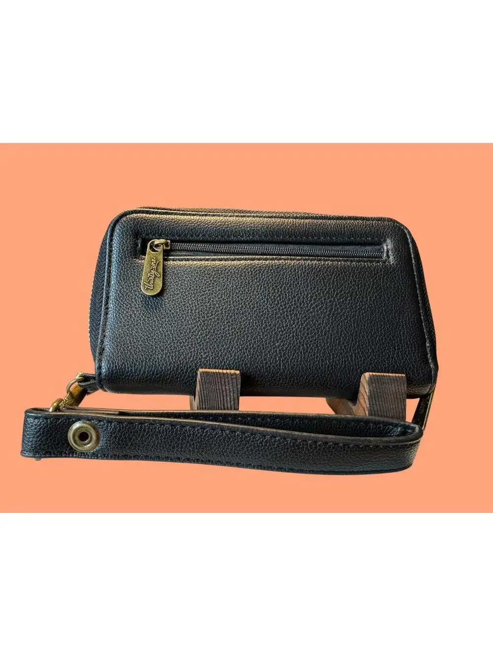 Thirty-One compact stylish
